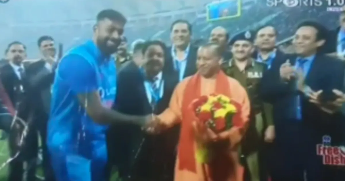 CM Yogi के अलावा इन मेहमानों की भी दिखी मौजूदगी