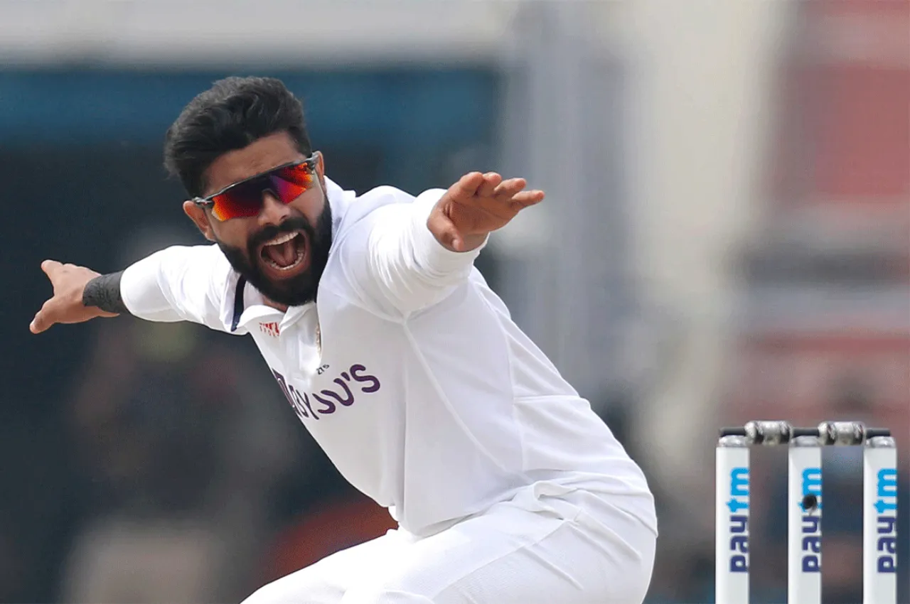 IND vs AUS: Ravindra Jadeja ने पाकिस्तान के दिग्गज गेंदबाज को छोड़ा पीछे, महा-रिकॉर्ड के पहुंचे करीब