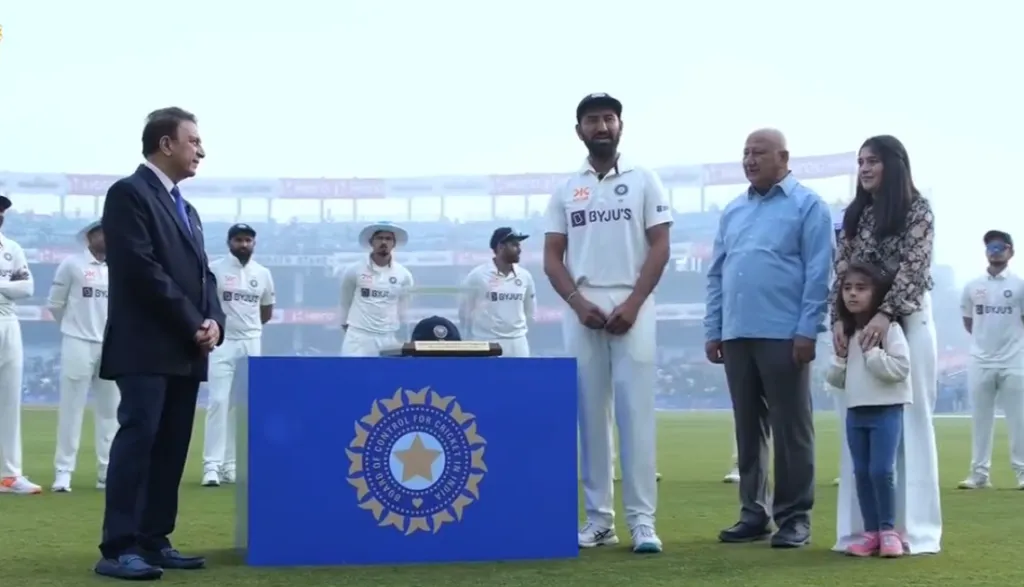 ''ये मेरा आखिरी फॉर्मेट है'', 100 वां टेस्ट कैप मिलते ही इमोशनल हुए चेतेश्वर पुजारा, अपनी पत्नी को लेकर कही बड़ी बात 2