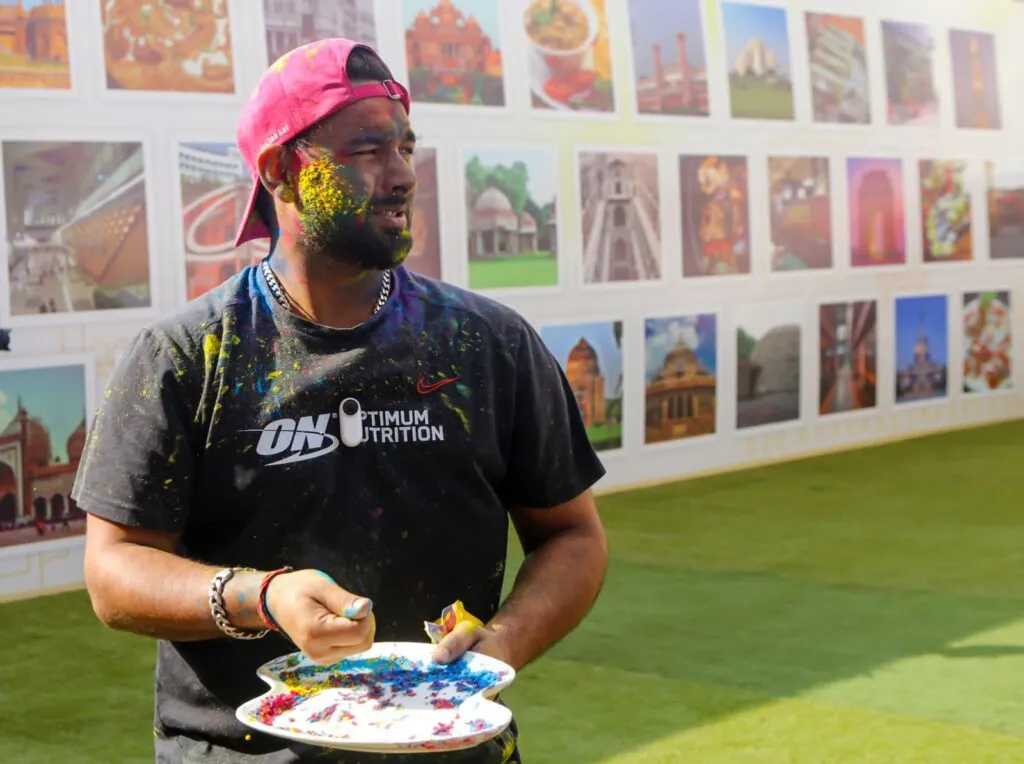 Rishabh Pant ने फैंस को दी होली की शुभकामनाएं