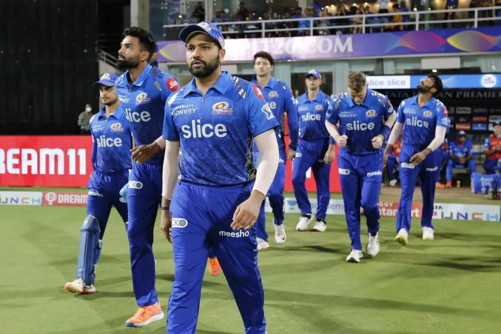 IPL 2023 के पहले मैच में इन 11 खिलाड़ियों के साथ उतर सकती है Mumbai Indians