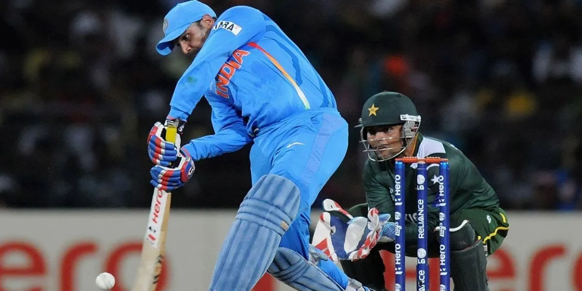 Virender Sehwag के नाम है पाकिस्तान के राणा नवेद उल हसन की गेंद पर 17 रन बनाने का रिकॉर्ड