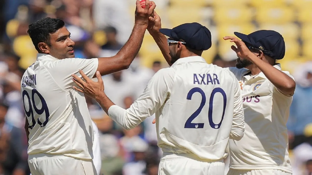 आर अश्विन बने नंबर 1 टेस्ट गेंदबाज, जेम्स एंडरसन से एक हफ्ते में छिना ताज | Ravichandran Ashwin displaced James Anderson as the Number 1 bowler in the ICC Test Rankings | TV9 Bharatvarsh