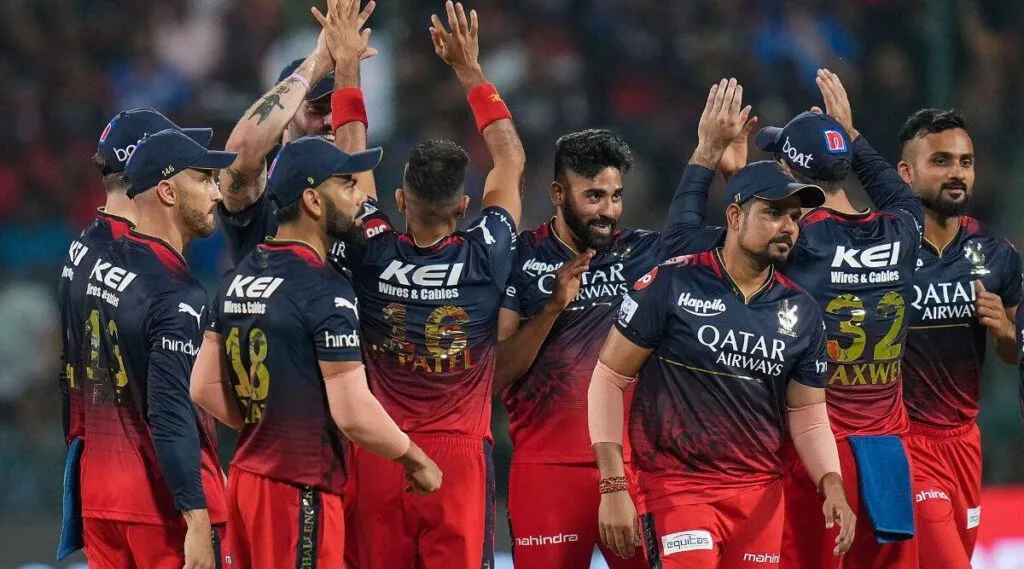 IPL 2023 से नाम वापस लेने के बाद ऑस्ट्रेलियाई खिलाड़ी ने लिया यू-टर्न, जल्द RCB से जुड़ेगा घातक गेंदबाज, कोच ने की पुष्टि