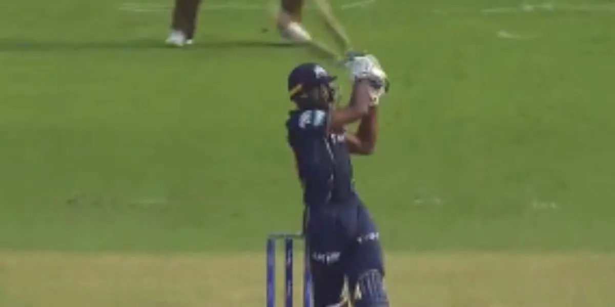 watch video Vijay Shankar hit hat-trick sixes to Shardul Thakur GT vs KKR