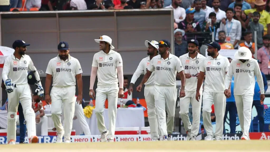 वेस्टइंडीज टेस्ट सीरीज में रोहित शर्मा की नाक कटाएगा ये खिलाड़ी, BCCI ने मौका देकर अपने पैर पर मारी कुल्हाड़ी