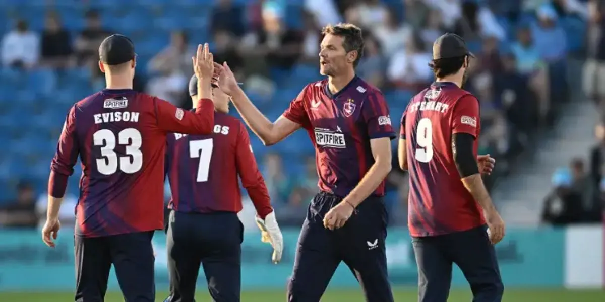 T20 Blast Ravi Bopara hits 108 runs on 53 balls against kent