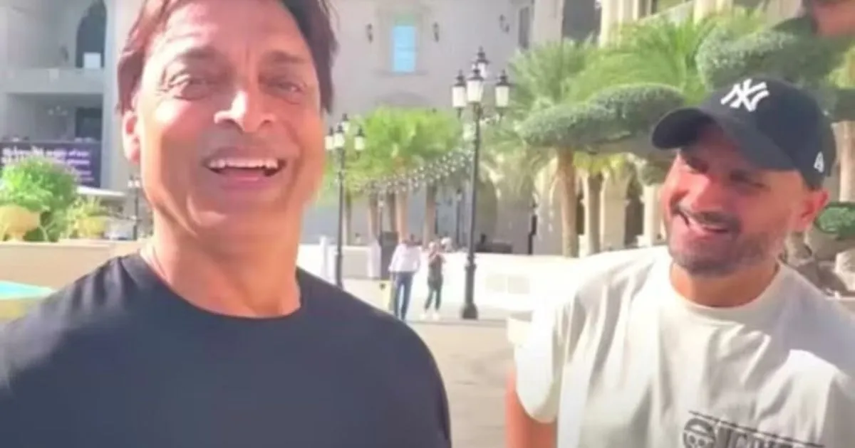 Virat Kohli , Babar Azam, Shoaib Akhtar, Harbhajan Singh