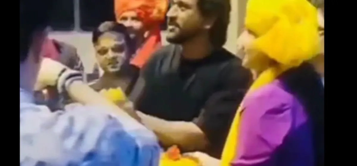 MS Dhoni (12)