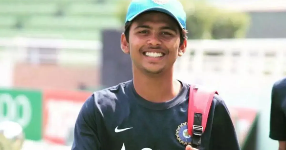  Zeeshan Ansari, Ravindra Jadeja 