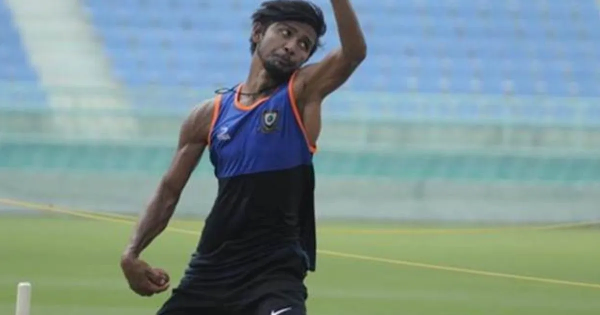  Zeeshan Ansari, Ravindra Jadeja 