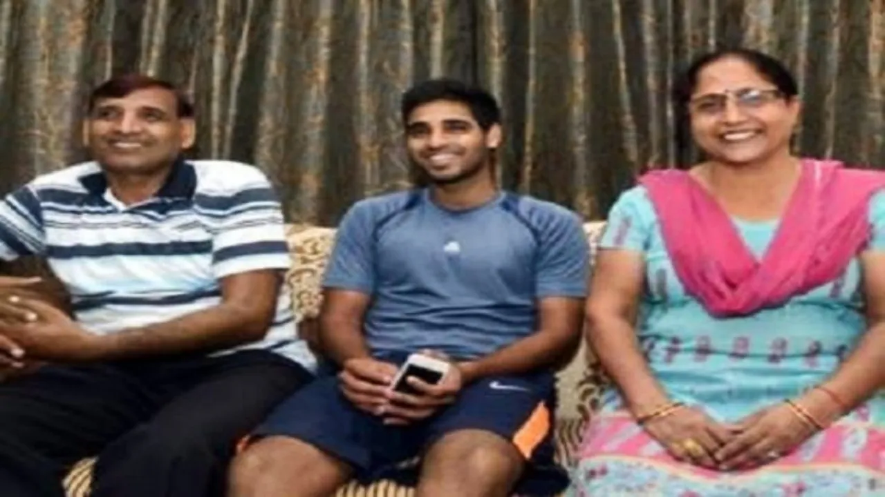 Bhuvneshwar Kumar's Parents