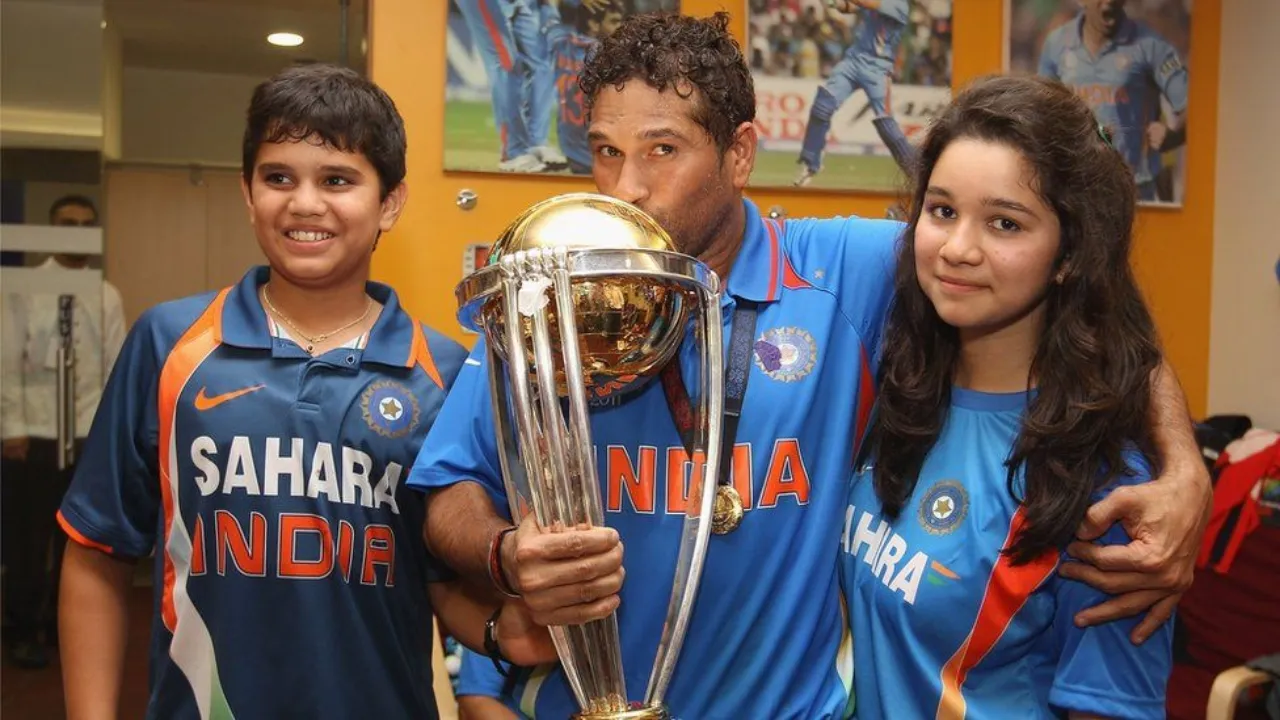 Sachin Tendulkar With Arjun and Sara Tendulkar