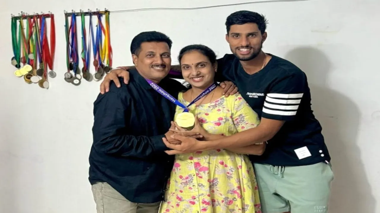 Tilak Varma's Parents