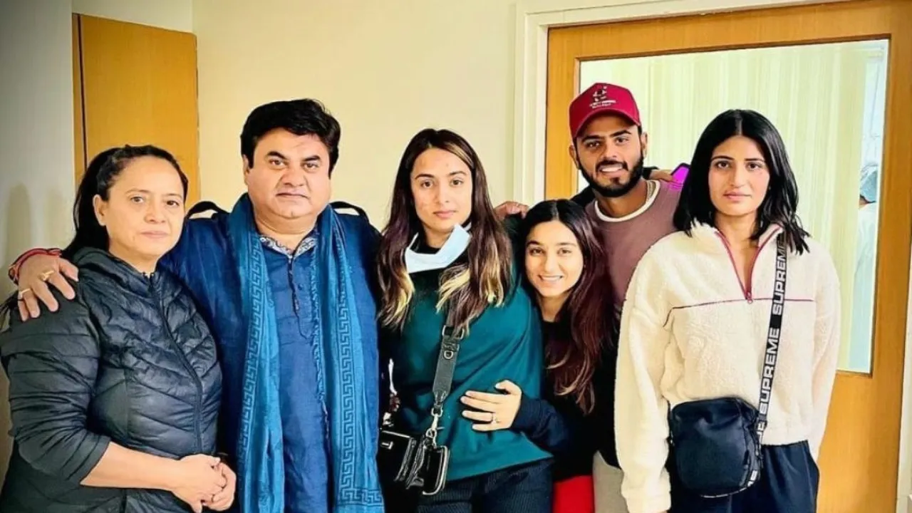 Nitish Rana Family