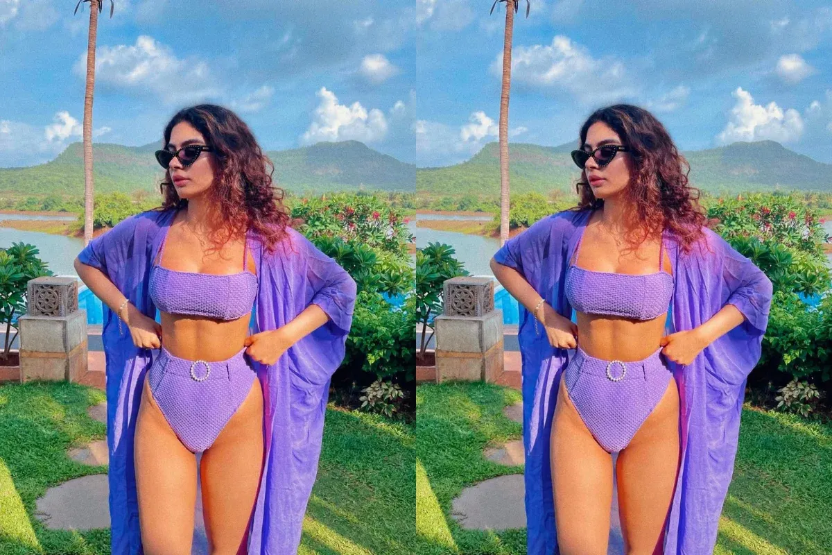 Khushi Kapoor Beach Look