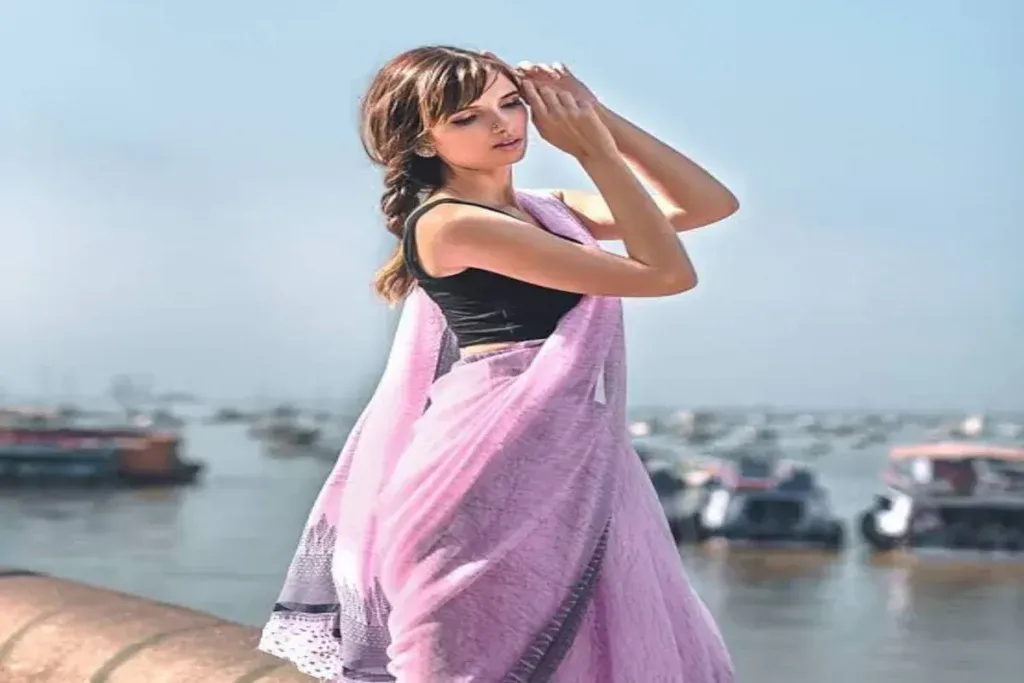 This image has an empty alt attribute; its file name is ullu-actress-1024x683.webp