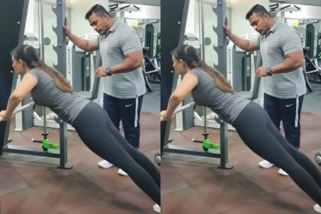 Shweta Tiwari Push ups