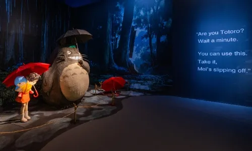 Bus stop scene in My Neighbor Totoro (1988)_ (Studio of Ghibli) 
