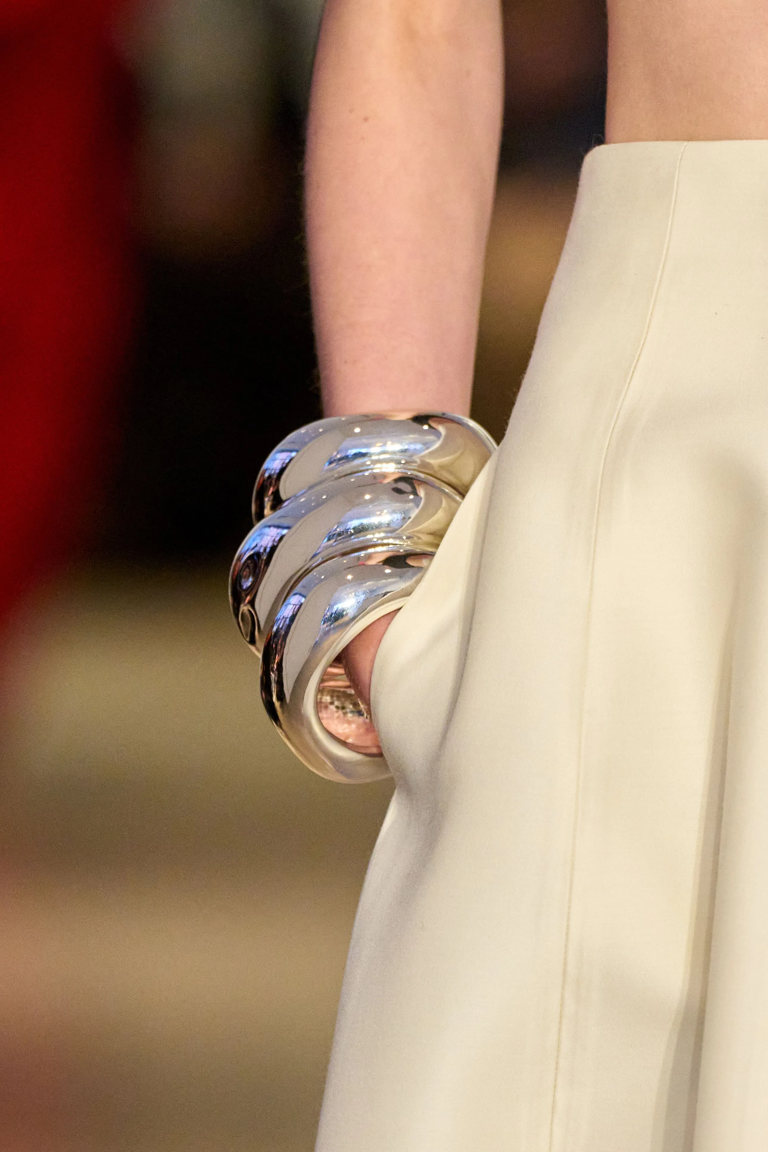 silver jewelry trend fall winter 2025