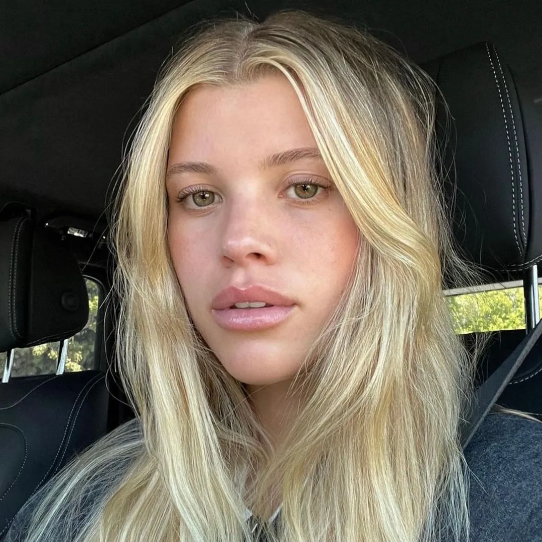 Sofia Richie Shares her Autumn Makeup Tutorial for "Freaked Out" Skin |  HELLO!