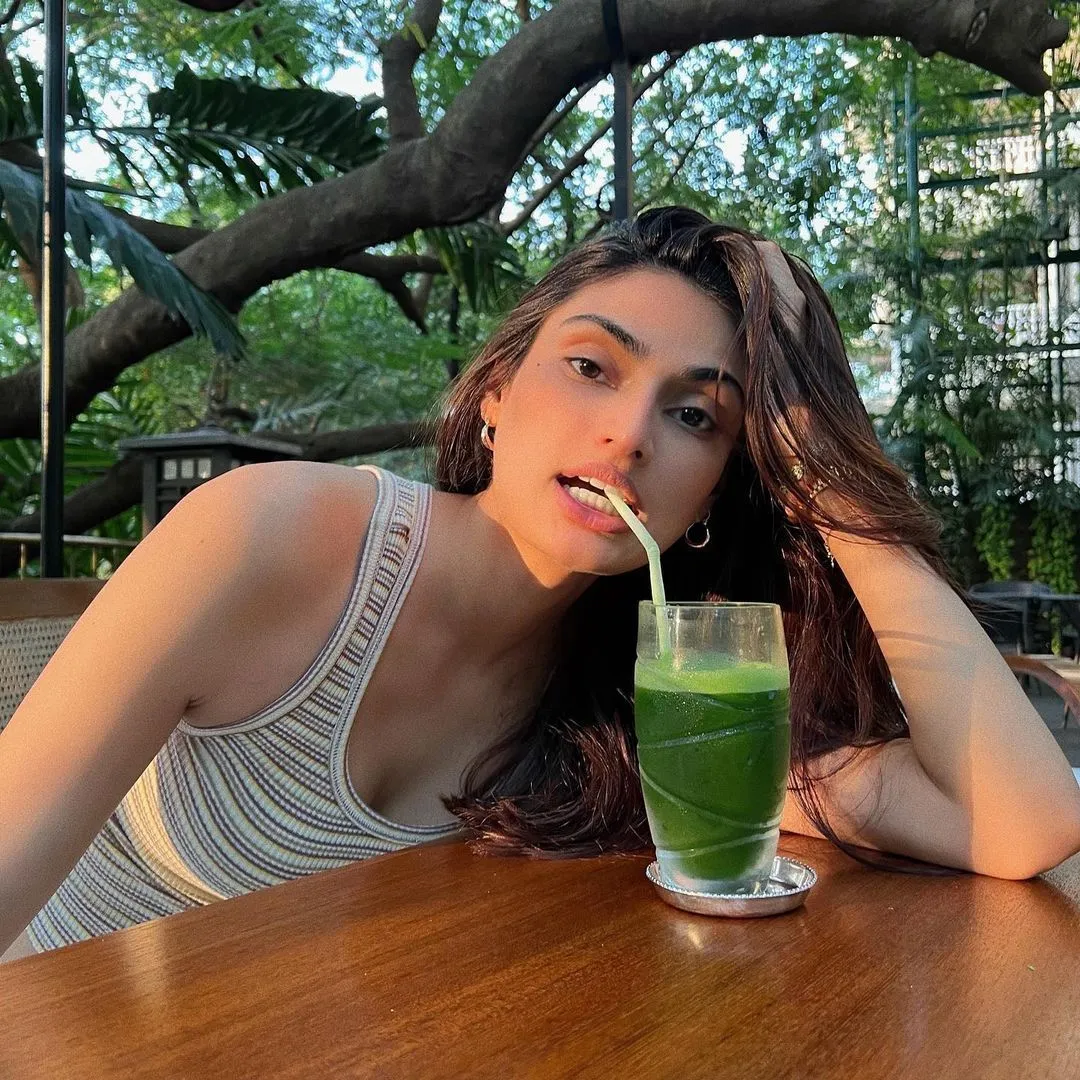 Celery juice: Should you start your mornings with this green juice? | Vogue  India