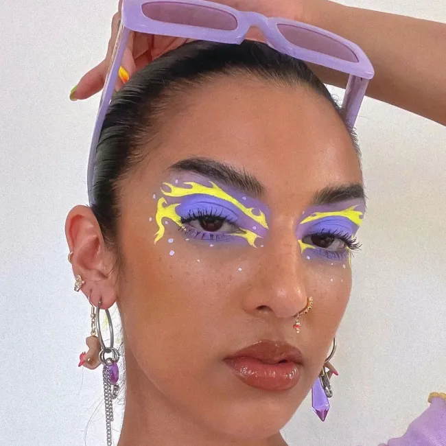 Very Peri Makeup