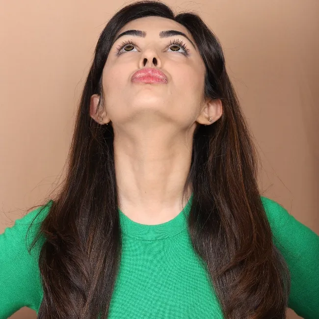 Chiselled Jawline Face Yoga