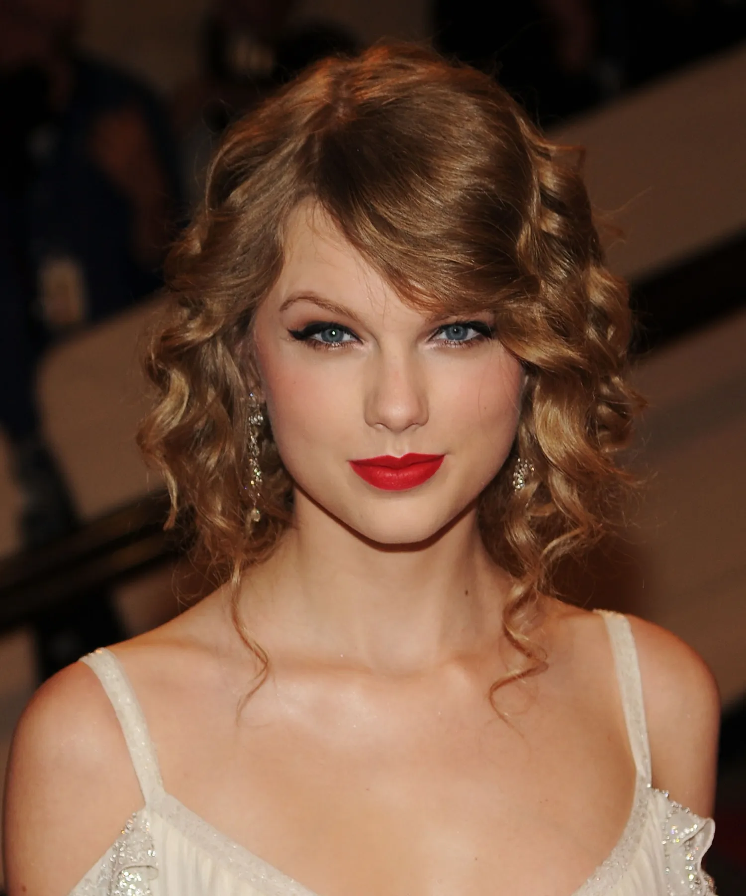 taylor red lips
