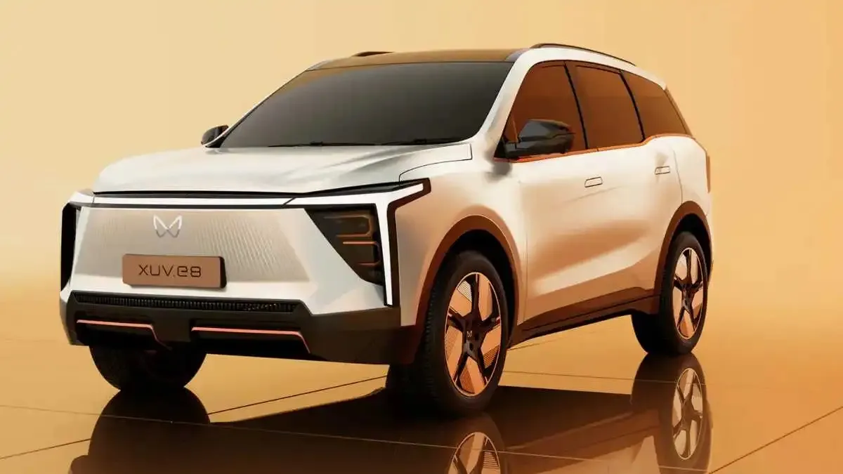 Mahindra XUVe8