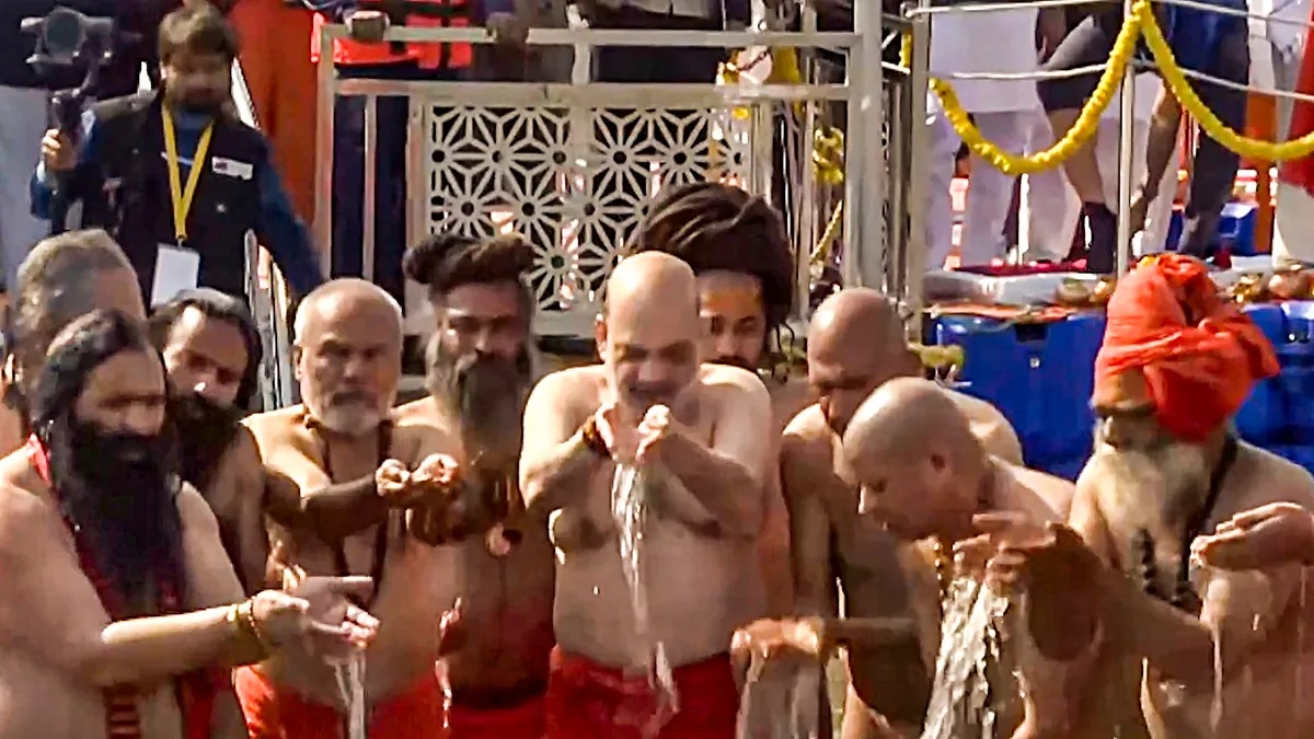 Amit Shah Yogi At Sangam Prayagraj 7 PTI