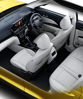 XUV 3XO cabin space