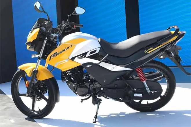 13 bikes get costlier by upto 3000 rupee, royal enfield himalayan, Bajaj Avenger Cruise 220, Pulsar 150, Yamaha FZ-Fi, YZF-R15 V3.0, Hero Glamour, Super Splendor, Passion Pro, HF Deluxe, Splendor plus