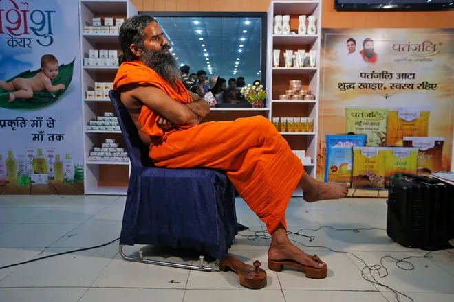 baba ramdev, ramdev patanjali aiming to biggest FMCG company in india in next 5 years, Ruchi Soya, Patanjali Group, biggest FMCG company, HUL, बाबा रामदेव, पतं​जलि, रुचि सोया