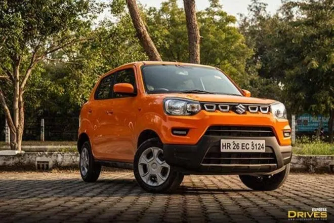 Petrol BS6 cars with highest fuel efficiency in India, maruti suzuki dzire, maruti alto, maruti swift, maruti celerio, renault kwid