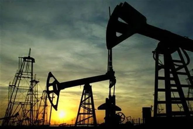 WTI crude for the month of May plunged more than 190 per cent, black monday for WTI crude, storage uncertainty, crude in negative zone, WTI may contract, discount and cashback on crude