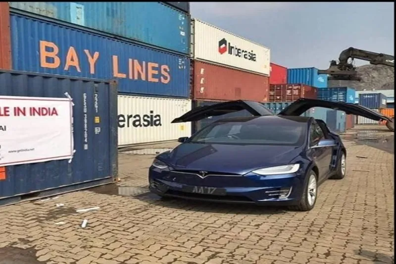 लॉन्च से पहले भारत की सड़कों पर दौड़ती दिखाई देगी Tesla की ये इलेक्ट्रिक कार 8816