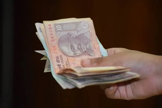 Senior Citizen Investment options 2020, post office MIS, post office SCSS, post office FDs, bank FDs, PMVVY, best investment option for Senior Citizen, all you need to know about Senior Citizen investments options