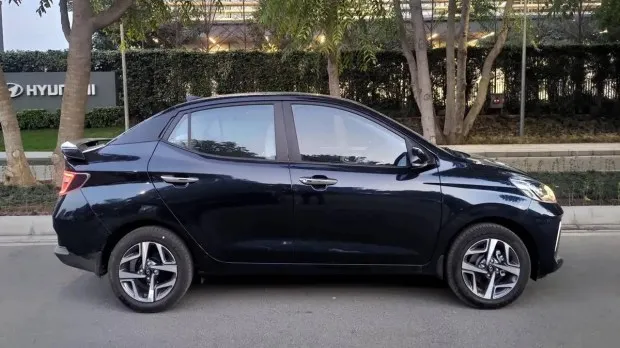 Hyundai-Aura-2