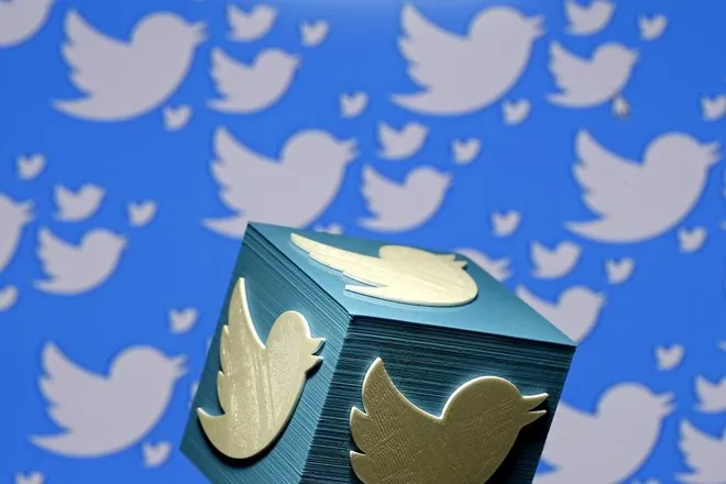 Twitter new feature, now twitter users can choose who can reply to their tweets and who can not