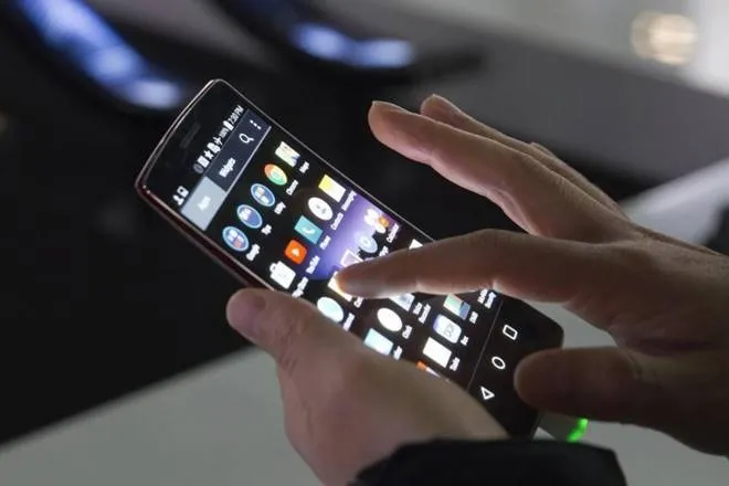 these are the most popular indian mobile apps users can use them instead of chinese applications