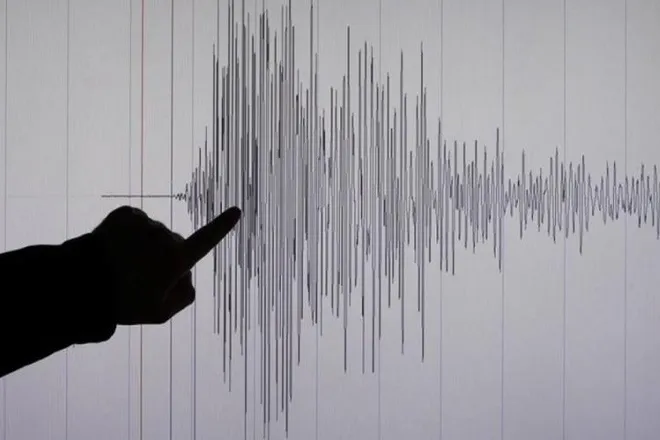  eartquake tremors felt in delhi NCR with magnitude of 4.6 on richter scale