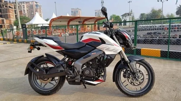 2023-Bajaj-Pulsar-NS160-and-NS200-Review
