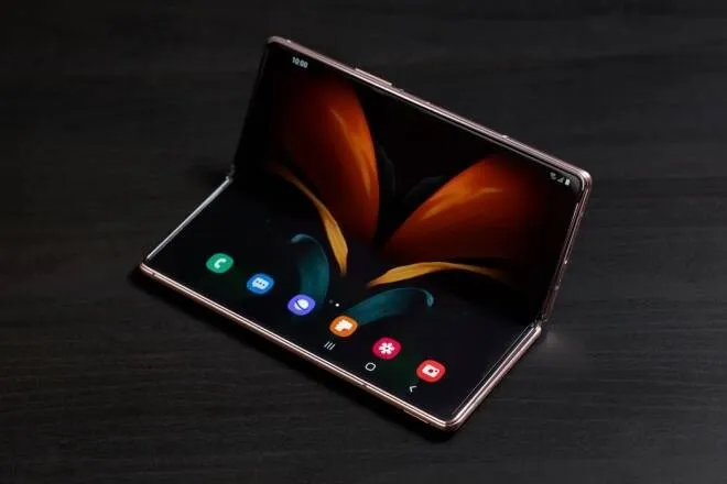 Samsung Galaxy Z Fold 2 launched with five cameras know price features camera specifications