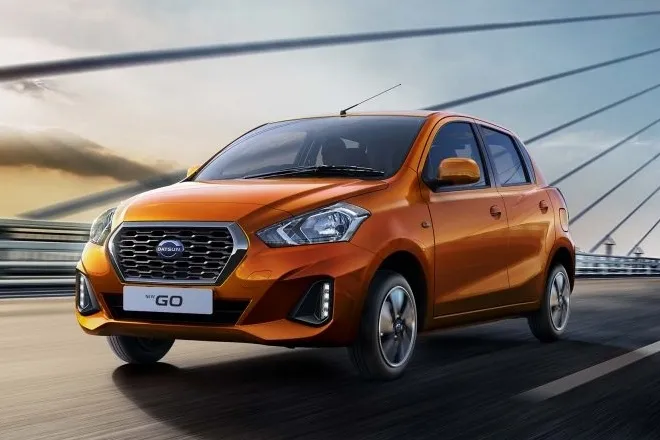 Cars under 4 lakh rupee ex showroom price renault kwid, maruti suzuki alto, maruti Eeco, datsun go, maruti S-Presso