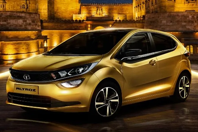 टाटा मोटर्स (Tata MoTata Altroz to launch in India on 22nd January 2020tors) की Altroz हैचबैक भारत में 22 जनवरी 2020 को लॉन्च होने जा रही है. कंपनी ने इसकी पुष्टि कर दी है. इस कार की एक्स शोरूम कीमत 5.5 लाख से 8.5 लाख रुपये के बीच रह सकती है. Altroz की टक्कर Maruti Suzuki Baleno, Toyota Glanza, Honda Jazz, Hyundai i20 और Volkswagen Polo से है. Tata Altroz को दिसंबर की शुरुआत में अनवील किया गया है.