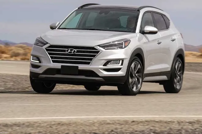 Hyundai India is offering discount upto 1 lakh on its cars offers available on six cars including Tucson Elantra Santro
