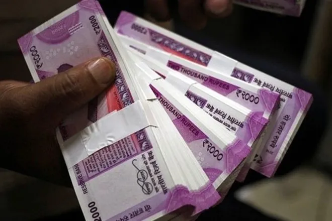 SBI, bank of india and Bank of Baroda cuts repo-linked lending rate by 75 bps after rbi cuts repo rate