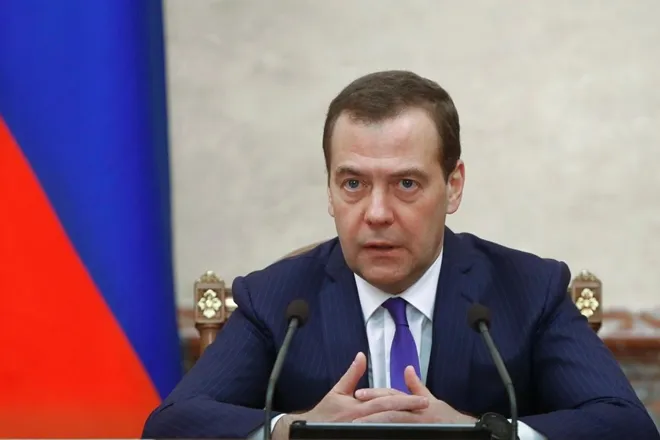 Russian government with prime minister Dmitry Medvedev resign after Putin announces reforms