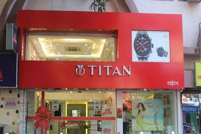 Titan Company, Rakesh Jhunjhunwala, should you invest in Titan Company, Titan Company faces net loss in Q1, jewellery and watch making company, buy titan company, multibagger stocks, crorepati stocks, टाइटन कंपनी, राकेश झुनझुनवाला